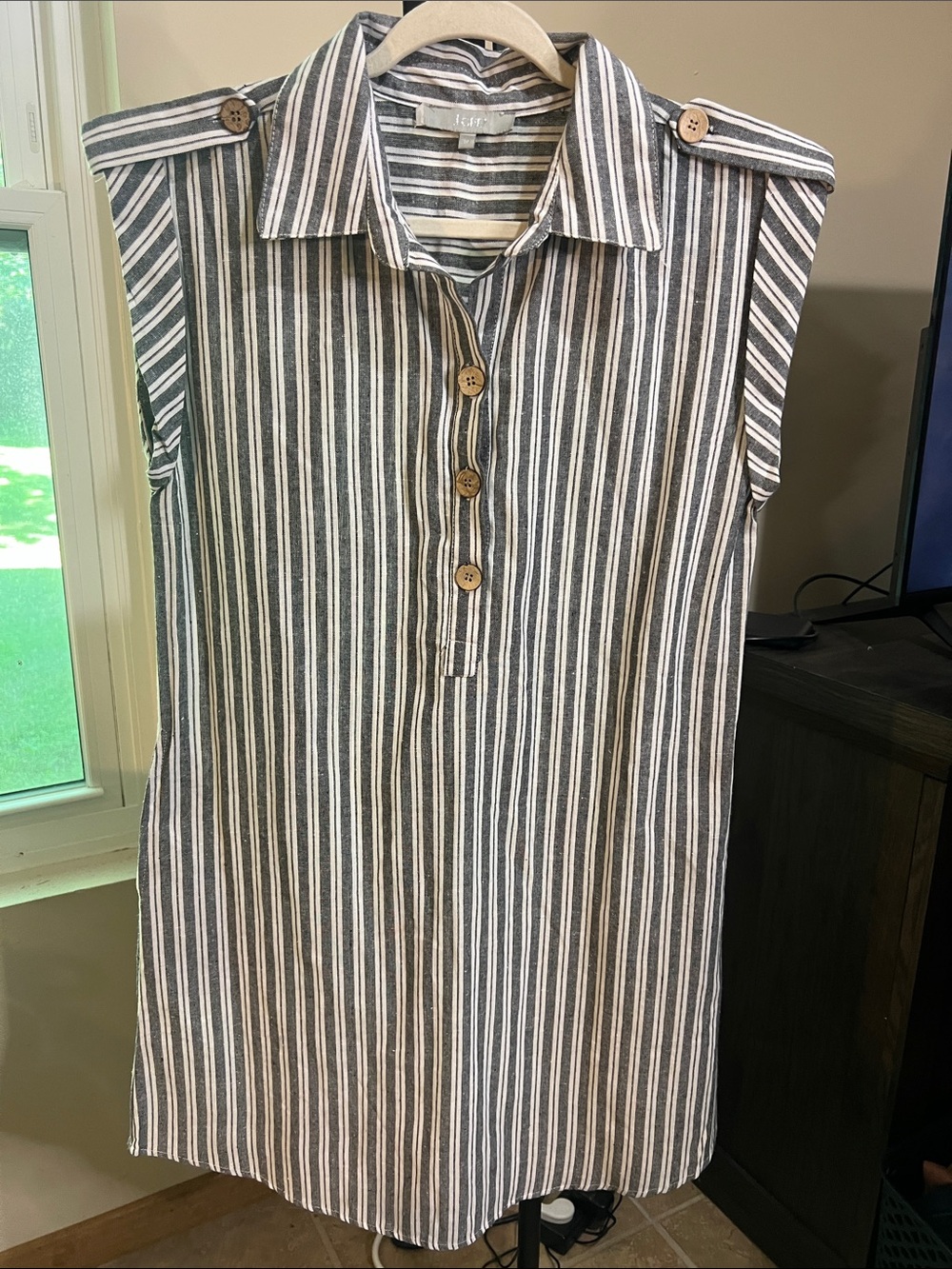 Sleeveless Striped Shirt Dress - Gray & White